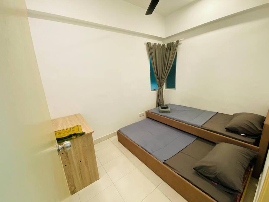 Cozy 3br With Free Netflix Apartment