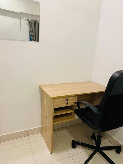 Cozy 3br With Free Netflix Apartment *